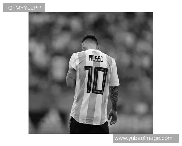 足球明星女性头像真实照片展示与解析，探索她们在绿茵场上的风采与魅力